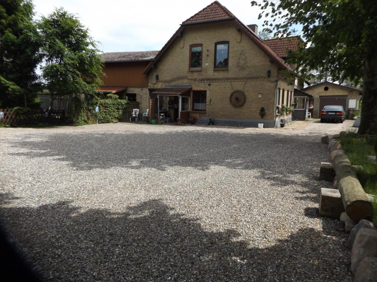 Gaestehaus Hahnenkrug Lottorf Exterior photo